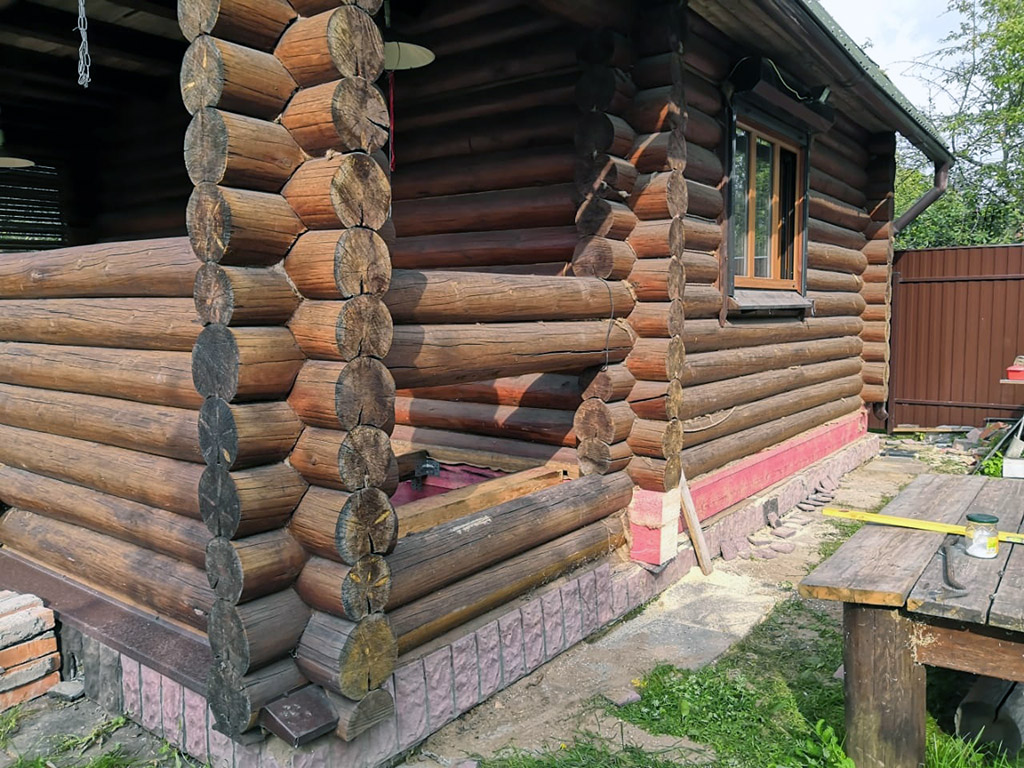 Замена нижних венцов дома